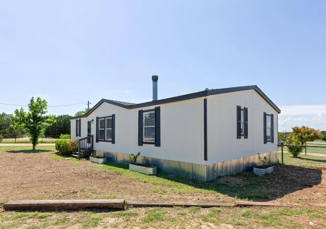 4th image of 930 County Road 224, Florence, TX 76527 | MLS# 9059022