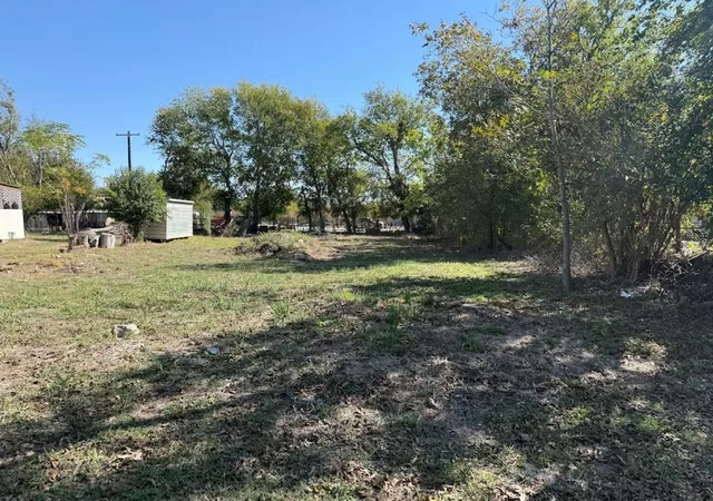 1st image of 502 S Alamo St, Bartlett, TX 76511 | MLS# 2713951