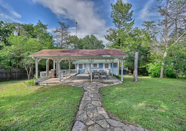 2nd image of 9481 Lake Forest Cir, Brenham, TX 77833 | MLS# 3932324