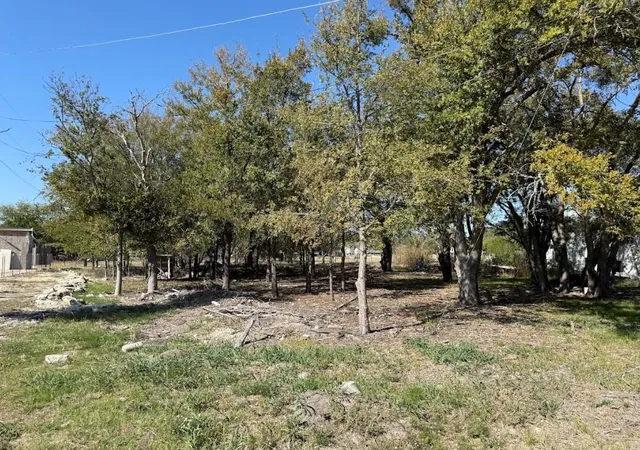 2nd image of 699 S Cotrell St, Bartlett, TX 76511 | MLS# 3509599