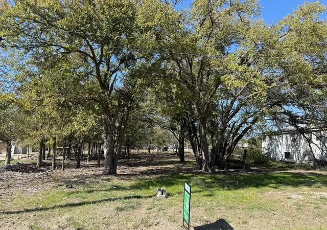 3rd image of 699 S Cotrell St, Bartlett, TX 76511 | MLS# 3509599