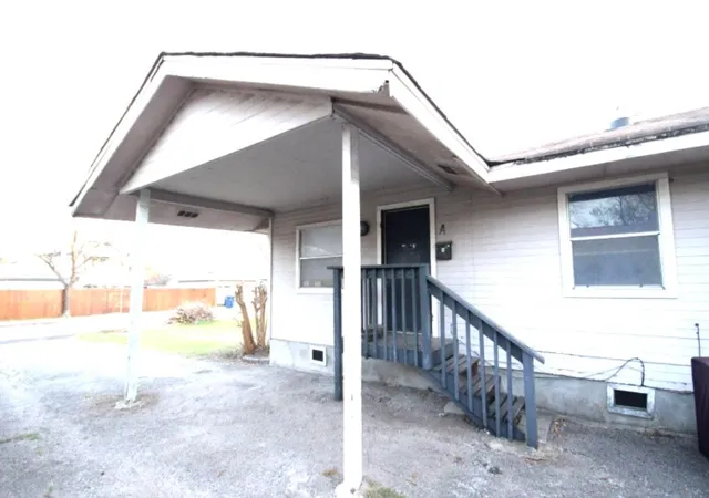 Listing Photo 2 - Condo for sale in building located at 5204 Guadalupe St, Austin, TX 78751