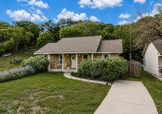 Homes for sale in Canyon Lake, TX | 1427 Bonnyview Dr, Canyon Lake, TX 78133 | MLS# 8024907