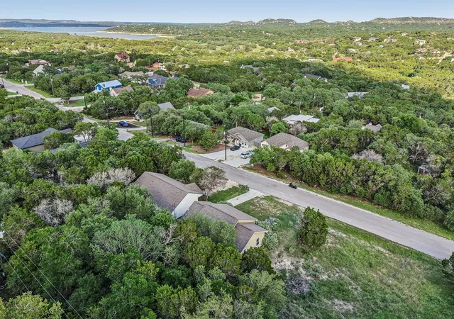 3rd image of 1427 Bonnyview Dr, Canyon Lake, TX 78133 | MLS# 8024907