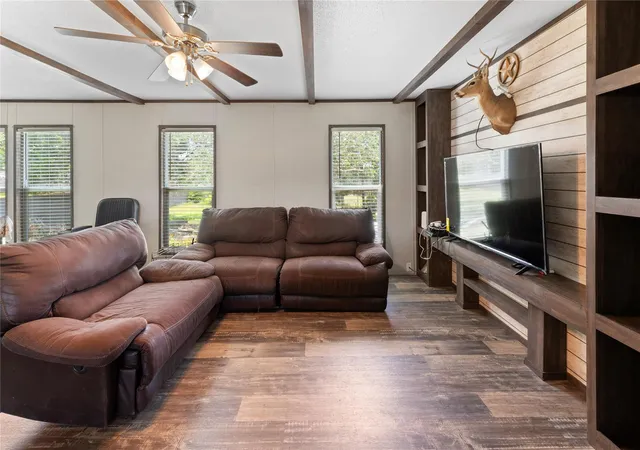 3rd image of 109 Hibiscus Cv, Elgin, TX 78621 | MLS# 7769402