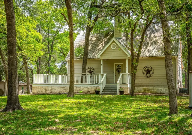 Homes for sale in New Ulm, TX | 1055 Beech Crest Dr Dr, New Ulm, TX 78950 | MLS# 8004676
