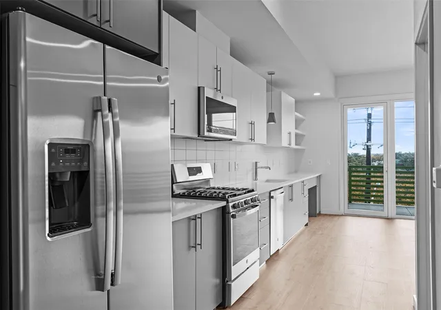 1st image of 4004 Banister Ln #309, Austin, TX 78704 | MLS# 1778414