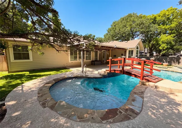 Homes for sale in Georgetown, TX | 117 Brentwood Dr, Georgetown, TX 78628 | MLS# 1031926