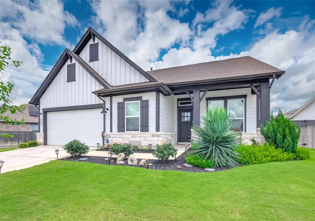 1st image of 107 Freeman Day Dr, Bastrop, TX 78602 | MLS# 9330835