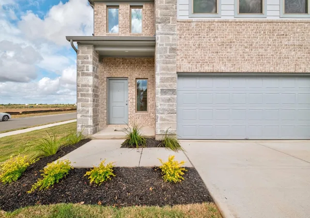 Photo 2 of Single family home for sale at 226 Hornet St, Elgin, TX 78621 | MLS# 4323171 | Listing updated on 2026-10-09