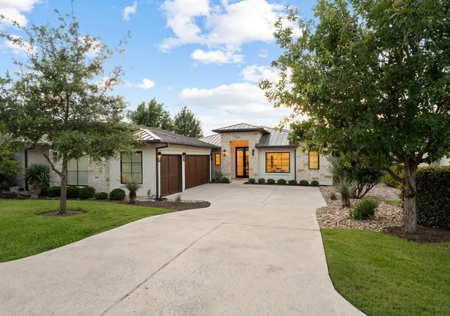 Single family home for sale at 8312 Carranzo Dr, Austin, TX 78735 | MLS# 1672520