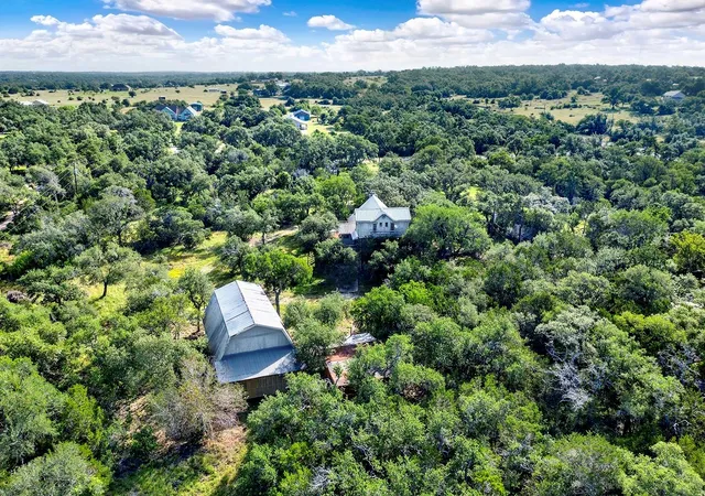 2nd image of 8015 Ozark Dr, San Marcos, TX 78666 | MLS# 9873022