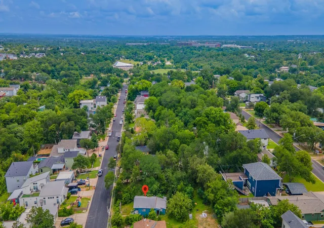 4th image of 1408 Luna St, Austin, TX 78721 | MLS# 3136628