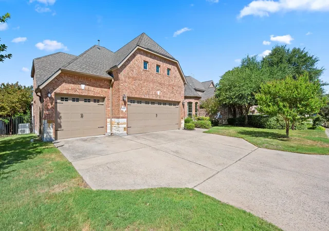 Photo 3 of Single family home for sale at 8808 Flycatcher Ct, Austin, TX 78738 | MLS# 4611623 | Listing updated on 2026-09-01
