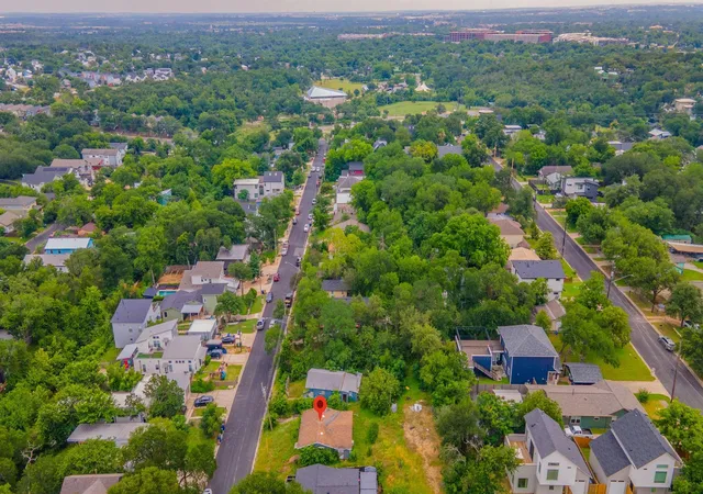 5th image of 1410 Luna St, Austin, TX 78721 | MLS# 5114576