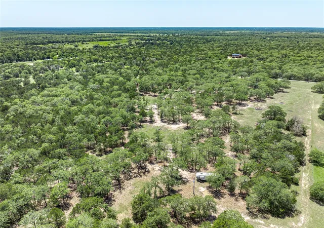 4th image of 4638 Red Hollow Lane Ln, Smithville, TX 78957 | MLS# 9710089