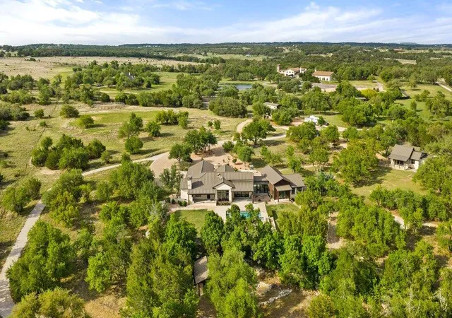 Photo 1 of Single family home for sale at 2560 Bell Springs Rd, Dripping Springs, TX 78620 | MLS# 4703300 | Listing updated on 2026-08-24