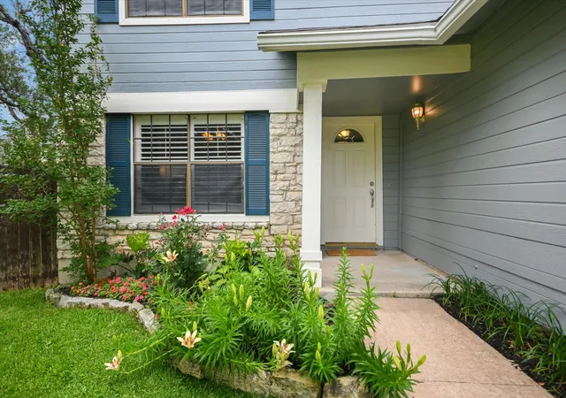 Photo 2 of Single family home for sale at 8105 Washita Dr, Austin, TX 78749 | MLS# 5670062 | Listing updated on 2026-08-16