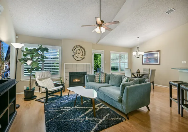 Photo 4 of Single family home for sale at 8105 Washita Dr, Austin, TX 78749 | MLS# 5670062 | Listing updated on 2026-08-16