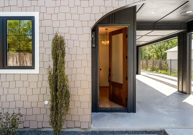 2nd image of 5607 Tura Ln #1, Austin, TX 78721 | MLS# 5236233