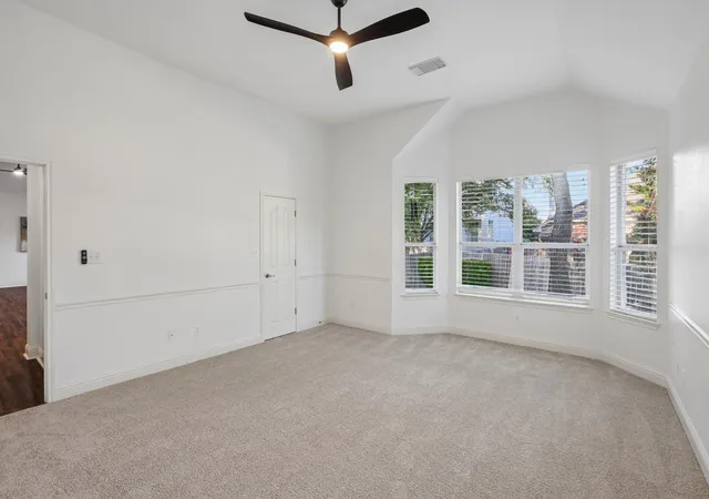 5th image of 1017 Horseback Holw, Austin, TX 78732 | MLS# 3356578