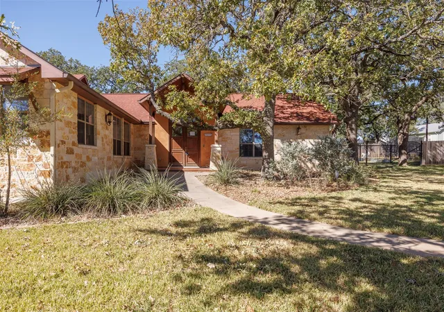 Homes for sale in Fredericksburg, TX | 1200 Doe Run Holw, Fredericksburg, TX 78624 | MLS# 8698217