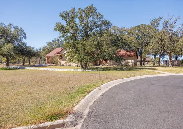 Homes for sale in Fredericksburg, TX | 1200 Doe Run Holw, Fredericksburg, TX 78624 | MLS# 8698217