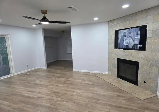 Photo 2 of Sale Pending at 4803 Peach Grv Rd, Austin, TX 78744 | MLS# 6885695 | Listing updated on 2026-09-04