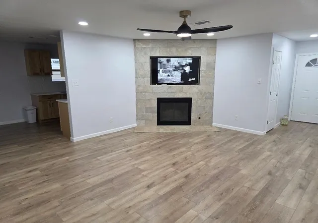 Photo 2 of Sale Pending at 4803 Peach Grv Rd, Austin, TX 78744 | MLS# 6885695 | Listing updated on 2026-09-04