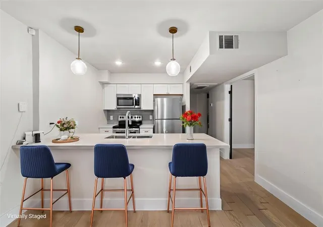 4th image of 909 Reinli St #101, Austin, TX 78751 | MLS# 9084332