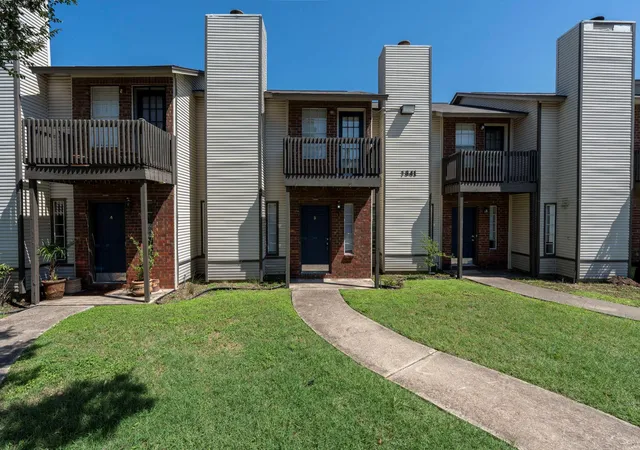 1st image of 1841 River Crossing Cir #B, Austin, TX 78741 | MLS# 3500928