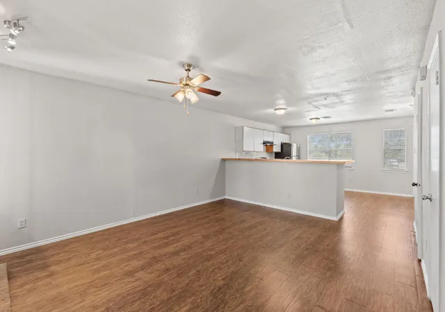 3rd image of 1841 River Crossing Cir #B, Austin, TX 78741 | MLS# 3500928