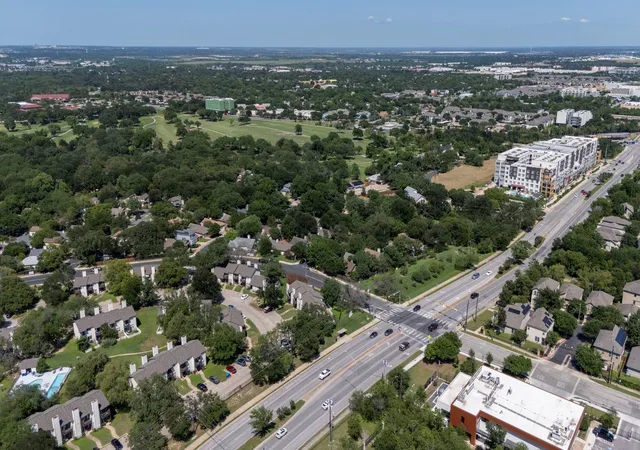 3rd image of 1841 River Xing Cir, Austin, TX 78741
