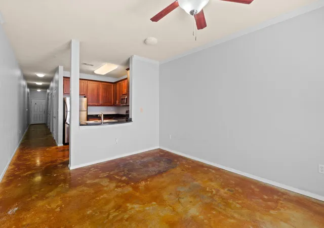 5th image of 910 W 25Th St #209, Austin, TX 78705 | MLS# 2983484
