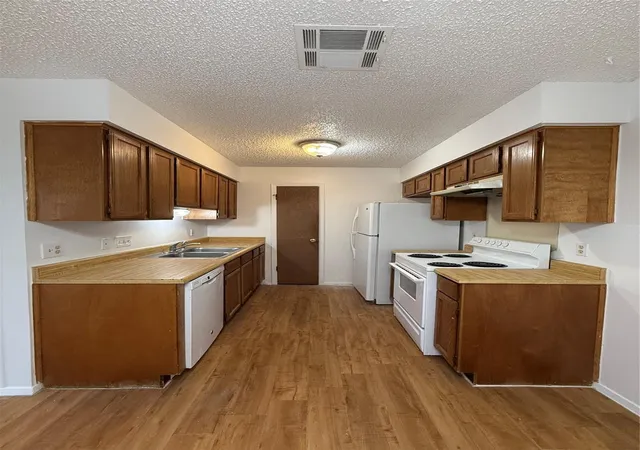 1st image of 2115 Courtney St, Austin, TX 78745 | MLS# 9194710