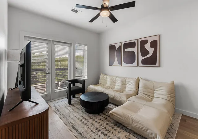 4th image of 2505 Thornton Rd, Austin, TX 78704