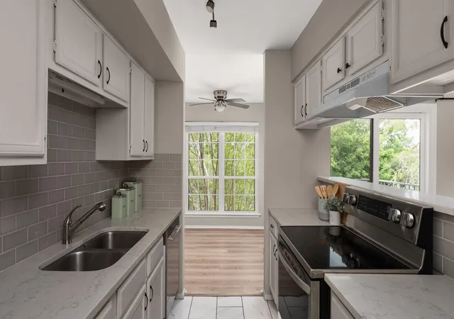 2nd image of 4159 Steck Ave #226, Austin, TX 78759 | MLS# 7390955