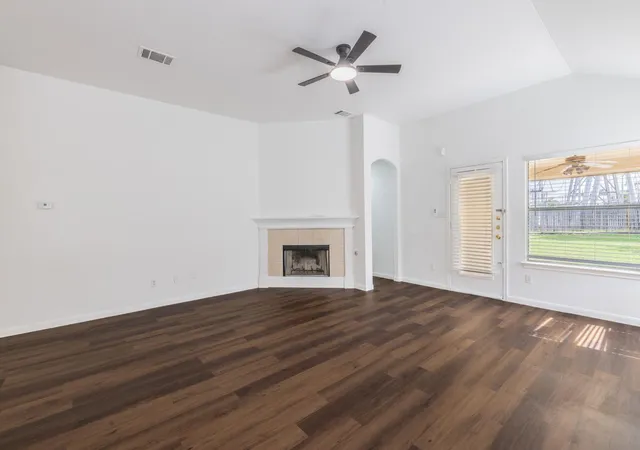 Photo 3 of Single family home for sale at 220 N Crossing Trl, Round Rock, TX 78665 | MLS# 1388990 | Listing updated on 2026-08-13