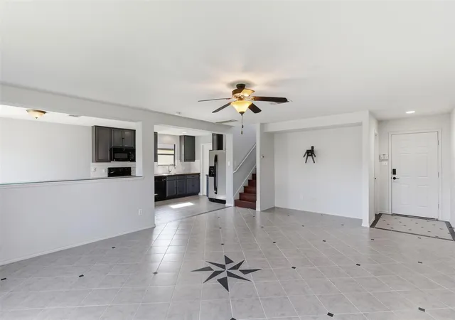 Photo 3 of Single family home for sale at 602 Yosemite Trl, Taylor, TX 76574 | MLS# 5478623 | Listing updated on 2026-09-21