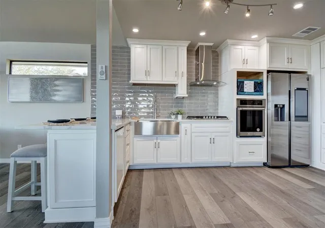 Photo 3 of Single family home for sale at 5001 Pryor Ln, Austin, TX 78734 | MLS# 5439329 | Listing updated on 2026-09-08