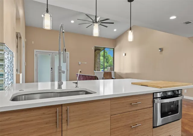 5th image of 5106 Spruce Cv, Austin, TX 78744 | MLS# 2692253