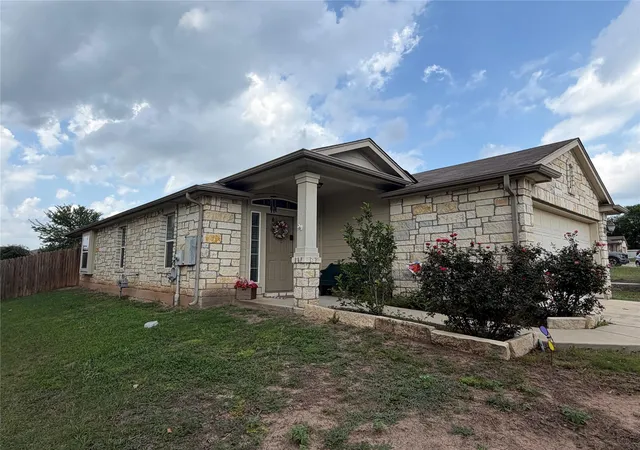 1st image of 161 Collared Dove Cv, Kyle, TX 78640 | MLS# 4339737