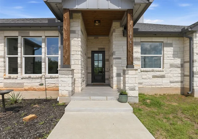 Photo 3 of Sale Pending at 106 Pinecrest Dr, Bastrop, TX 78602 | MLS# 1960409 | Listing updated on 2026-10-07