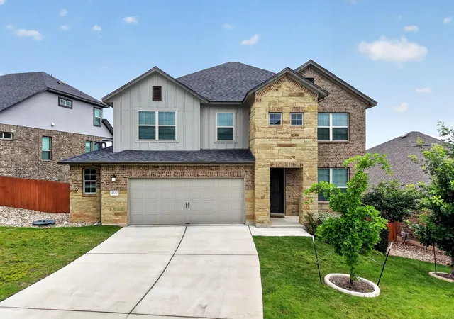 Photo 3 of Single family home for sale at 6312 Empresa Dr, Austin, TX 78738 | MLS# 1949612 | Listing updated on 2026-08-30