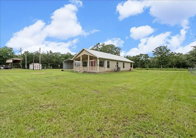 Homes for sale in Flatonia, TX | 608 Whistleville Rd, Flatonia, TX 78941 | MLS# 6872520