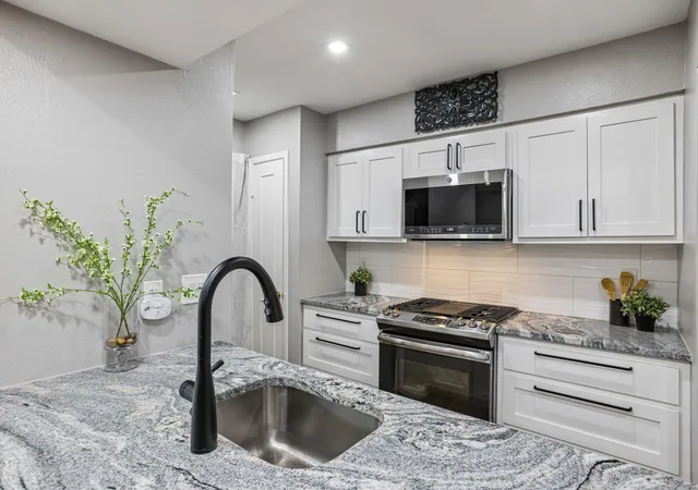 2nd image of 7920 Rockwood Ln #249, Austin, TX 78757 | MLS# 2501238