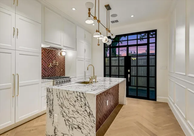 Photo 3 of Single family home for sale at 1711 Eva St, Austin, TX 78704 | MLS# 4746604 | Listing updated on 2026-09-21