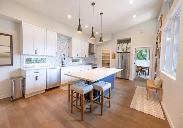 4th image of 3923 E 16Th St #A, Austin, TX 78721 | MLS# 9667602