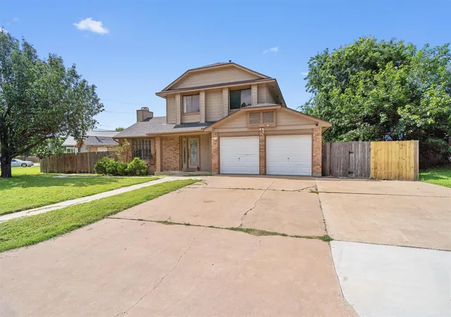 Photo 3 of Single family home for sale at 1520 Clearview Loop, Round Rock, TX 78664 | MLS# 6614486 | Listing updated on 2026-10-07