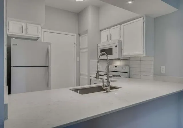 5th image of 2901 San Jacinto Blvd, Austin, TX 78705